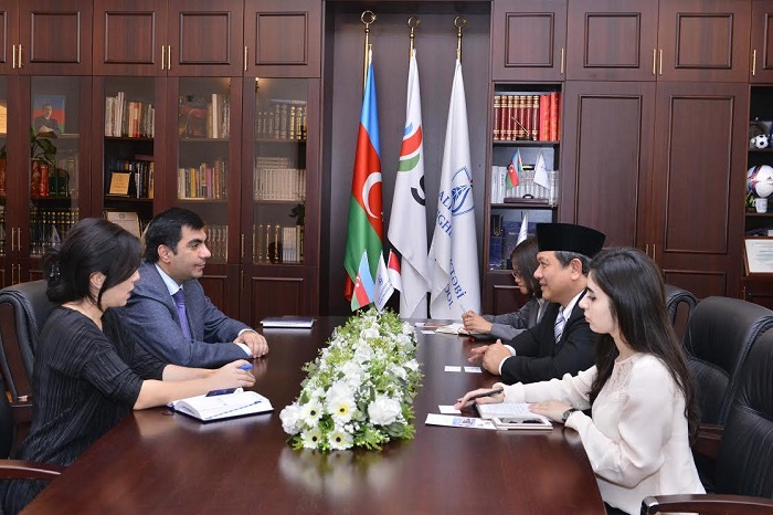 Indonesian ambassador visits Baku Higher Oil School 